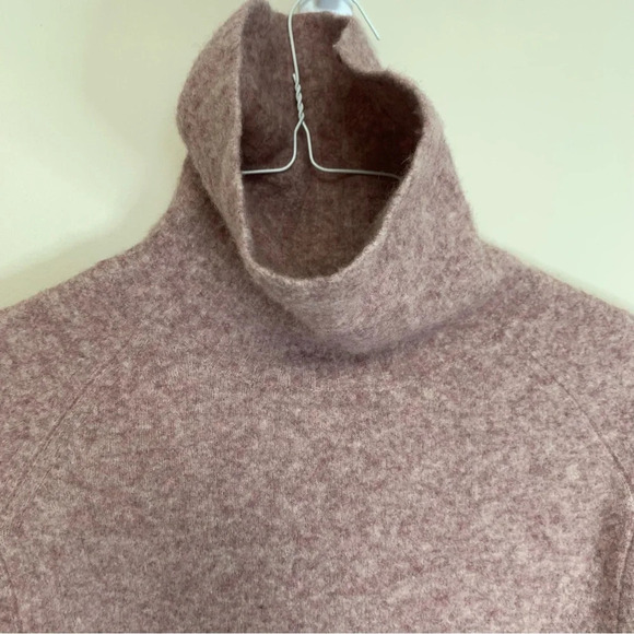 Aritzia Group by Babaton Plutarch Sweater M - Picture 11 of 14